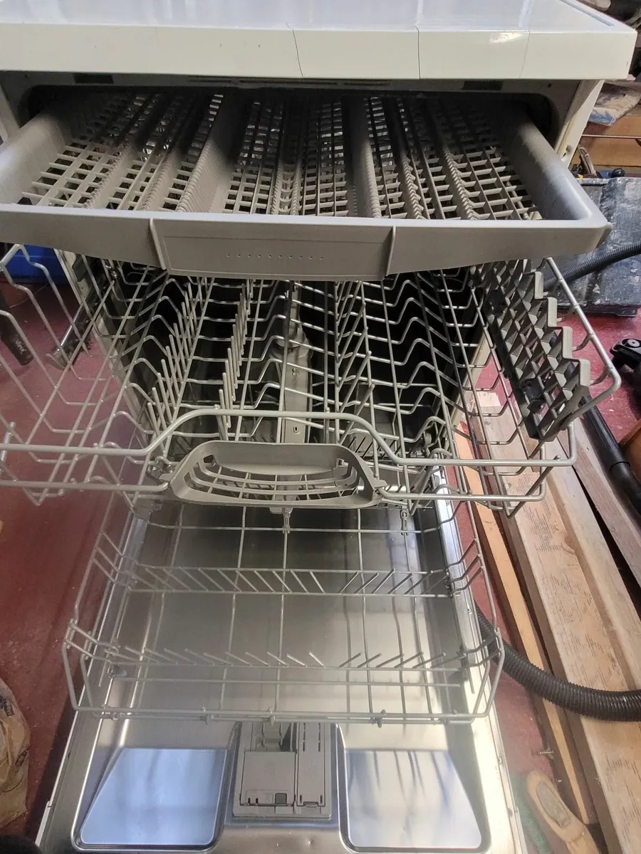 Bosch Dishwasher - Image 2