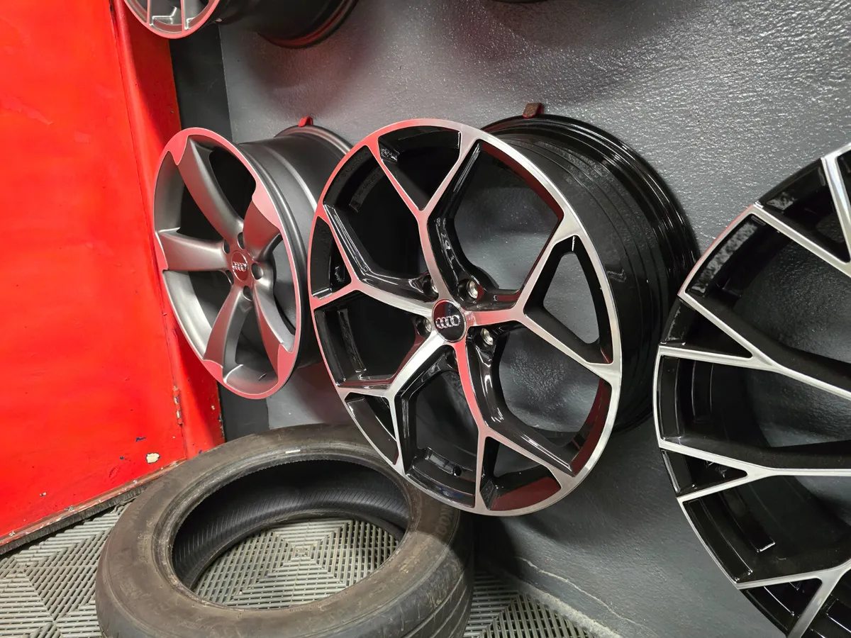 **Special** 19" Audi C8 Style