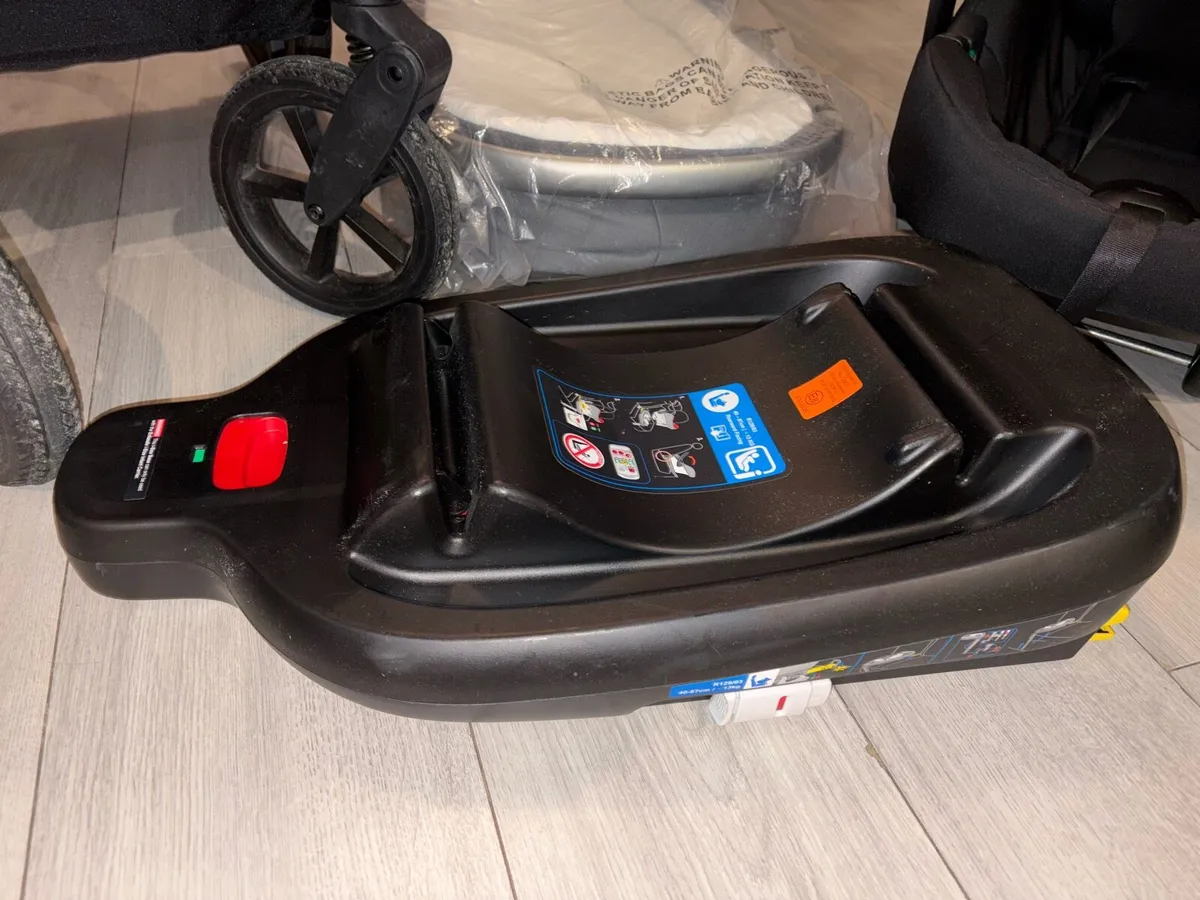 Zummi zenith 3-1 travel system bundle with isofix - Image 3