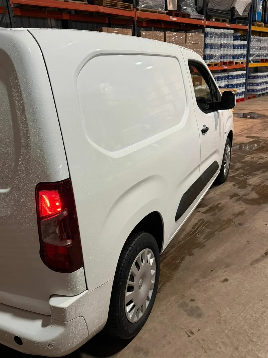 Vauxhall Combo 2021 - Image 3