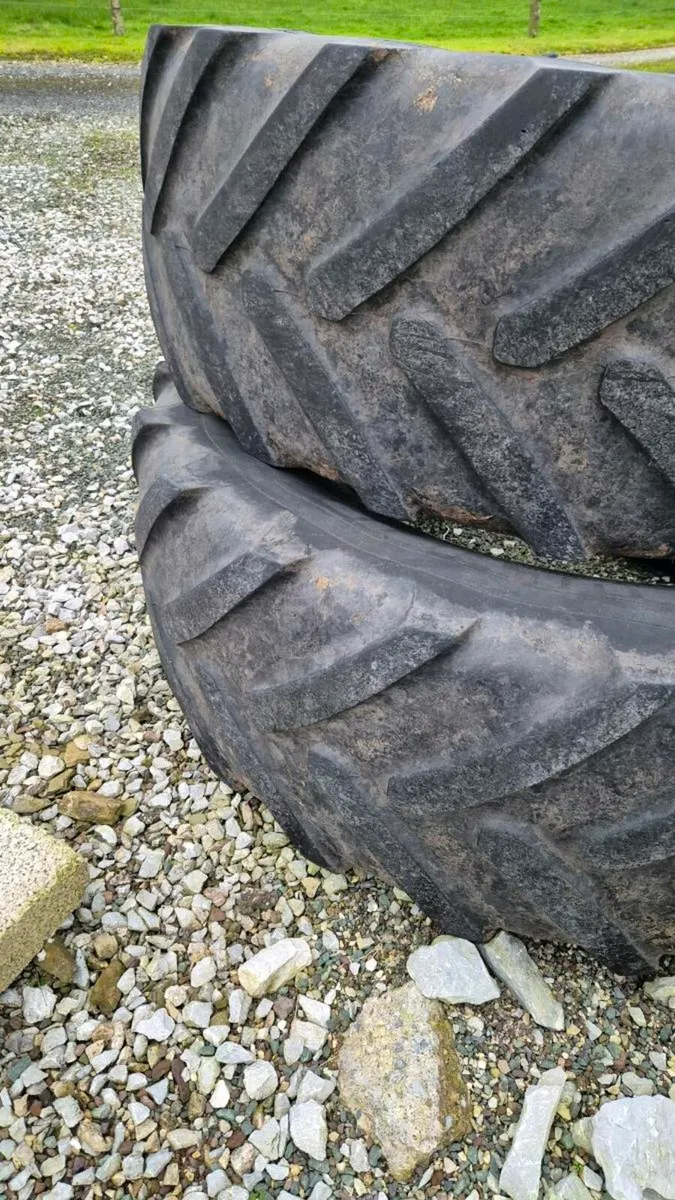 2 Tractor tyres - Image 3
