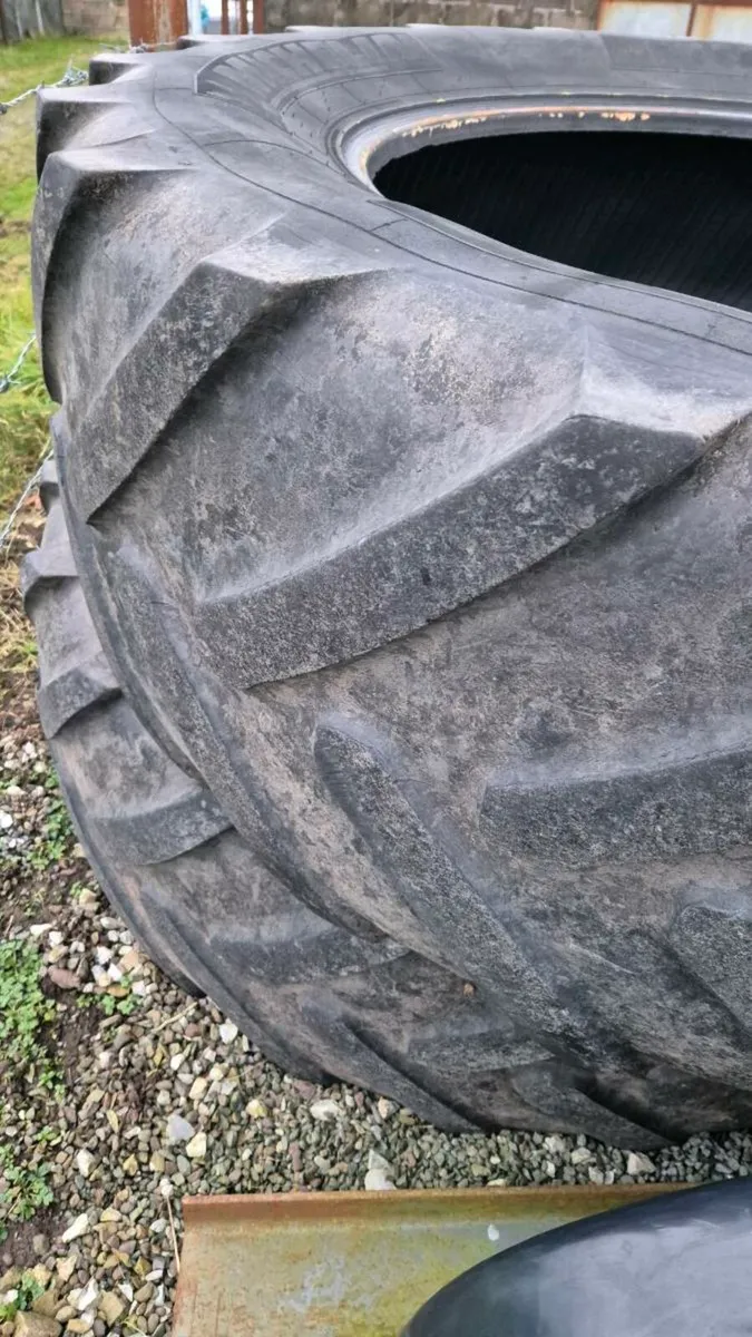 2 Tractor tyres - Image 4