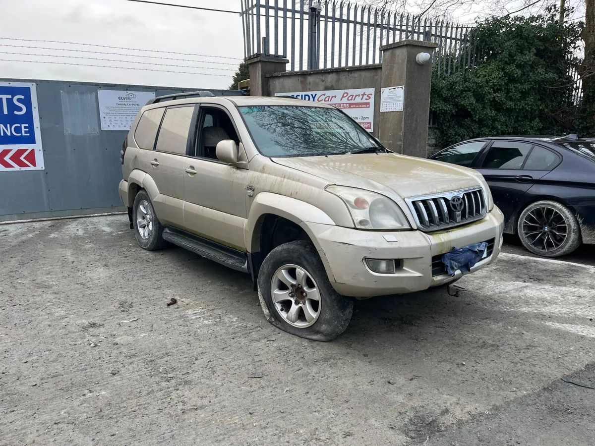 For Parts 2007 Toyota Landcrusier - Image 1