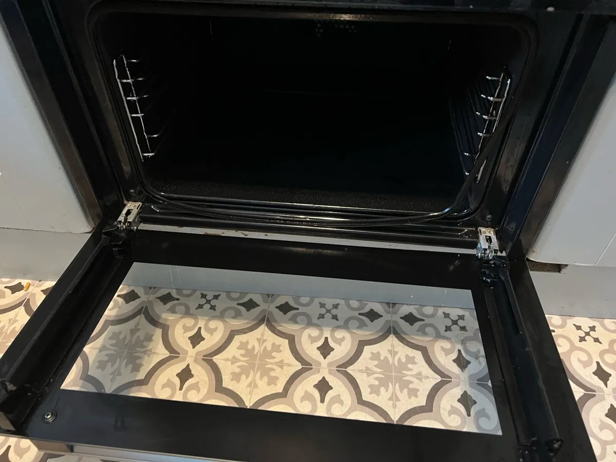 ZANUSSI DOUBLE OVEN - Image 2