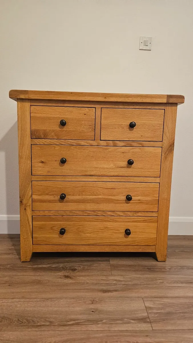 Chest of drawers - Image 1