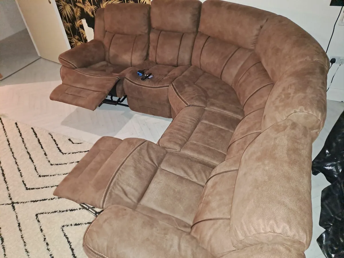 Corner sofa - Image 1
