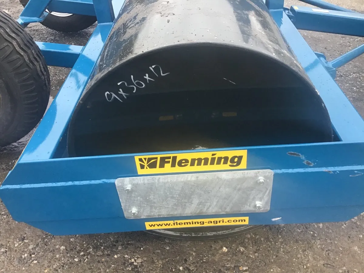 Fleming 9ft Roller on Wheels - Image 3