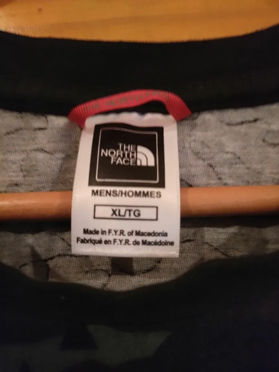 The North Face T shirt XL - Image 2