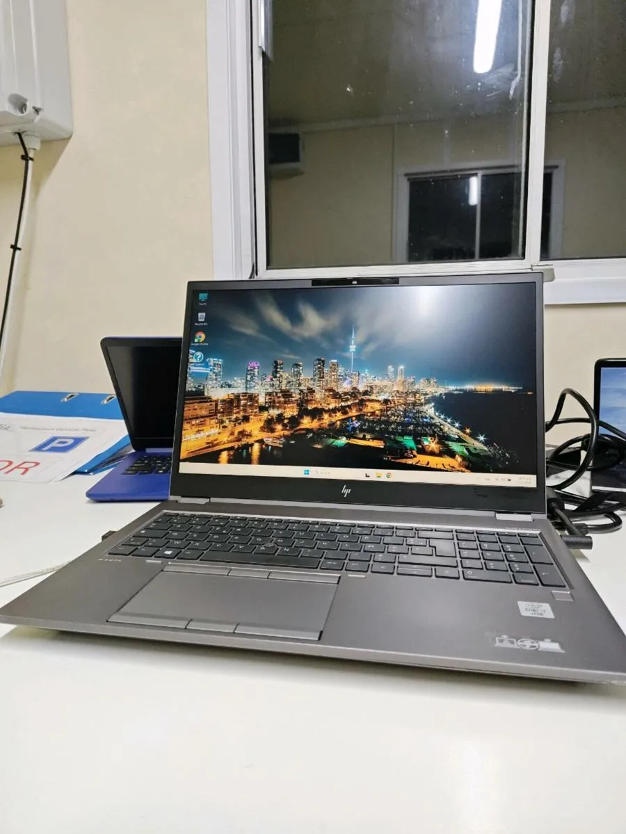 HP ZBook Fury 15 G7 Mobile Workstation - Image 1