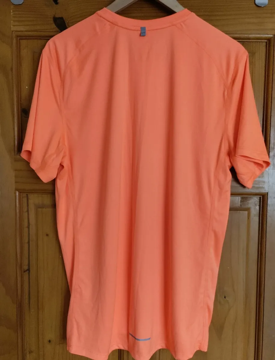 Nike Running T-shirt L New - Image 2