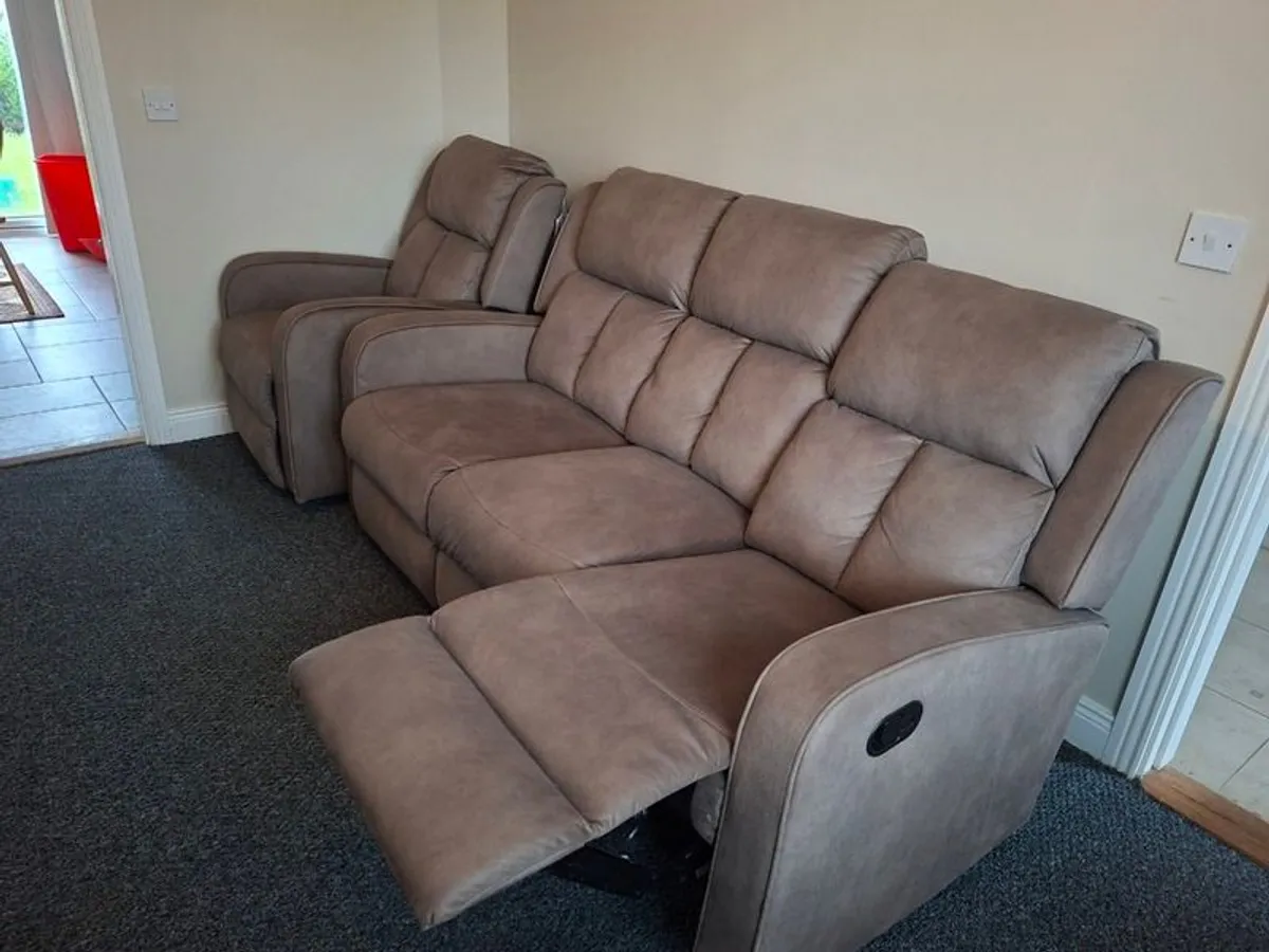 Couch for sale - Image 1