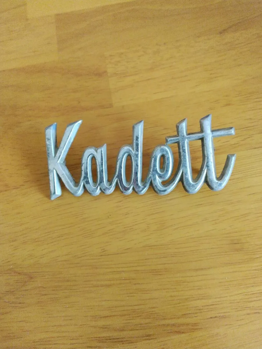Vintage Irish reg plate+ Kadett badge - Image 2