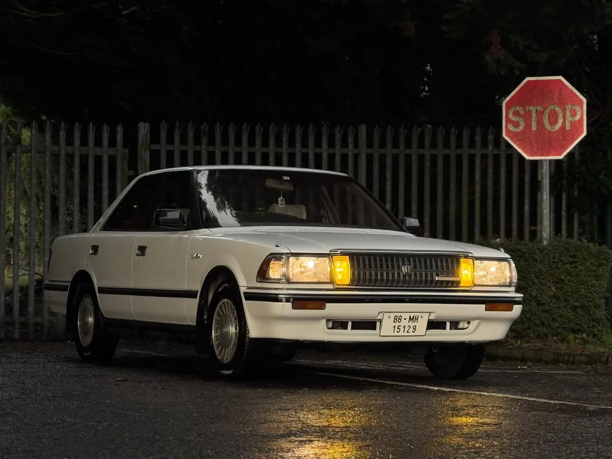 1988 Toyota Crown Royal Saloon - Image 1