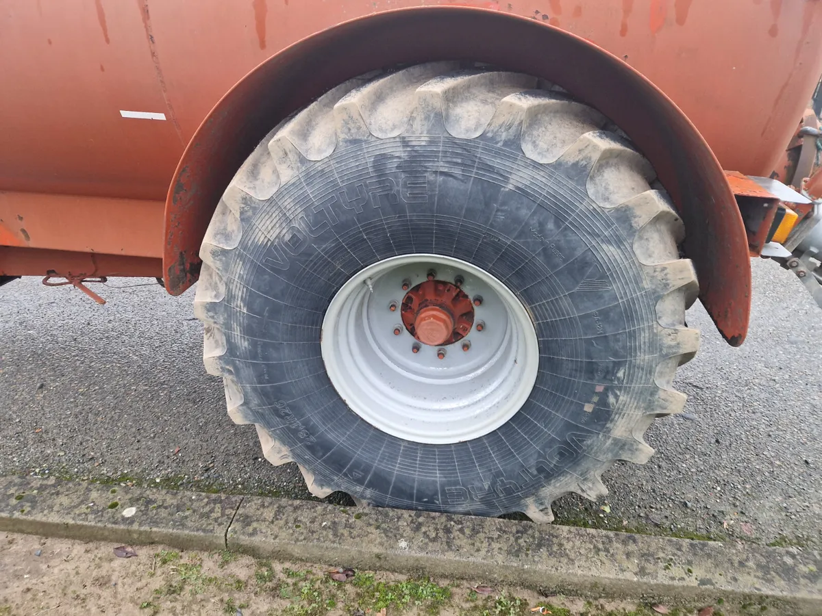 Abbey 2250 Tanker - Image 3