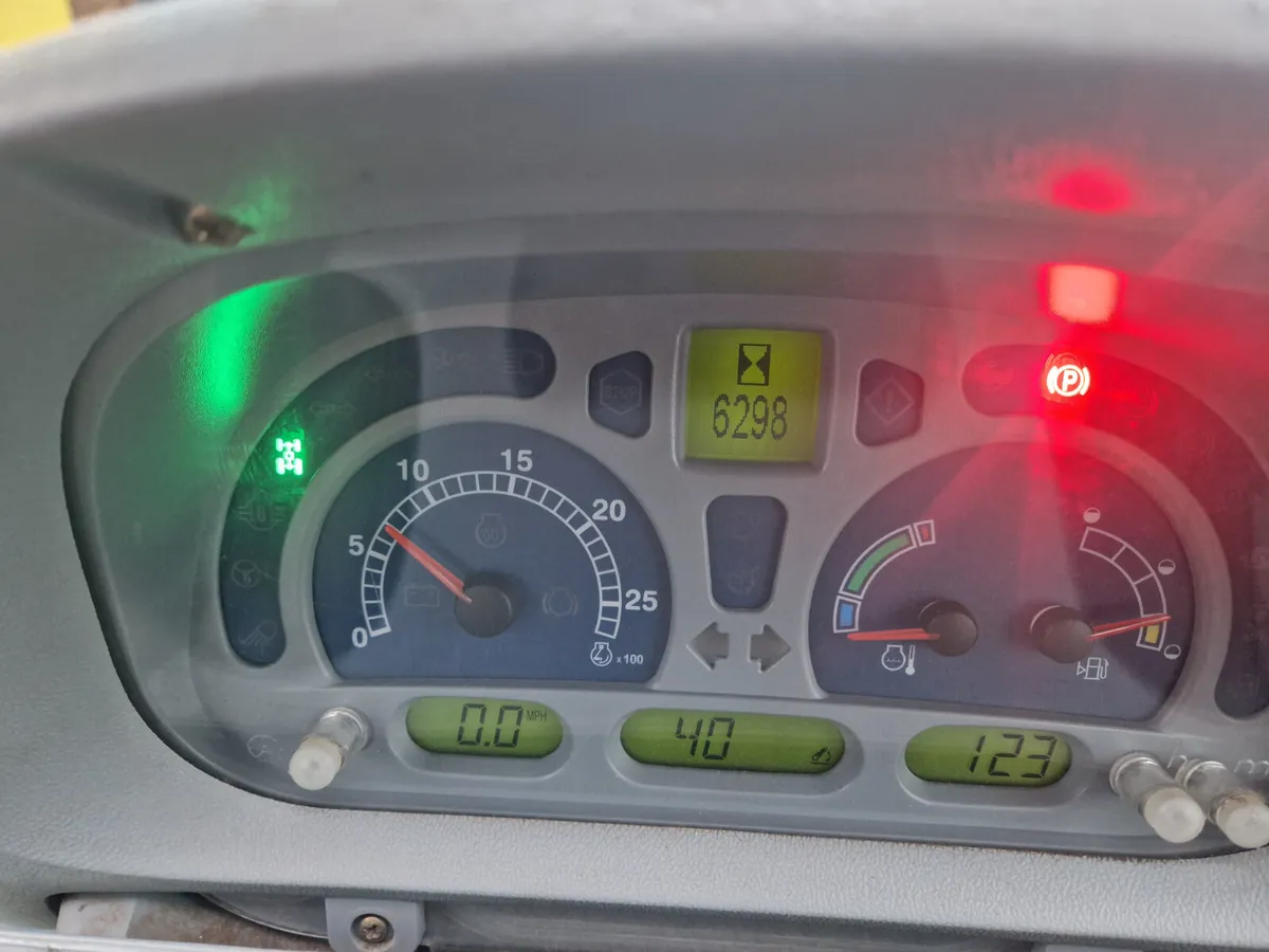 2008 New Holland T6030 - Image 3