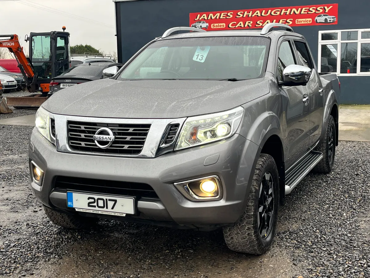 2017 NISSAN NAVARA TEKNA MANUAL - Image 3