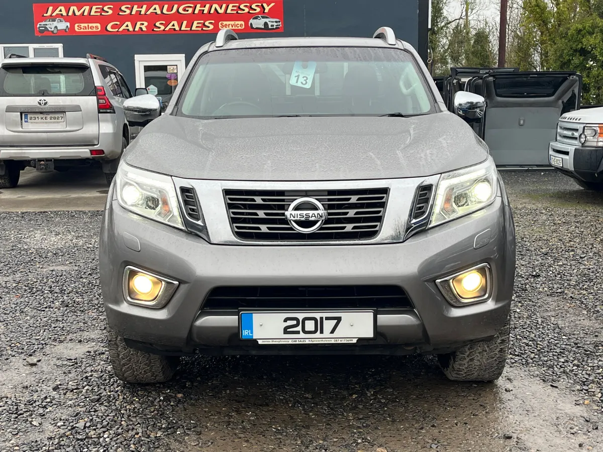 2017 NISSAN NAVARA TEKNA MANUAL - Image 2