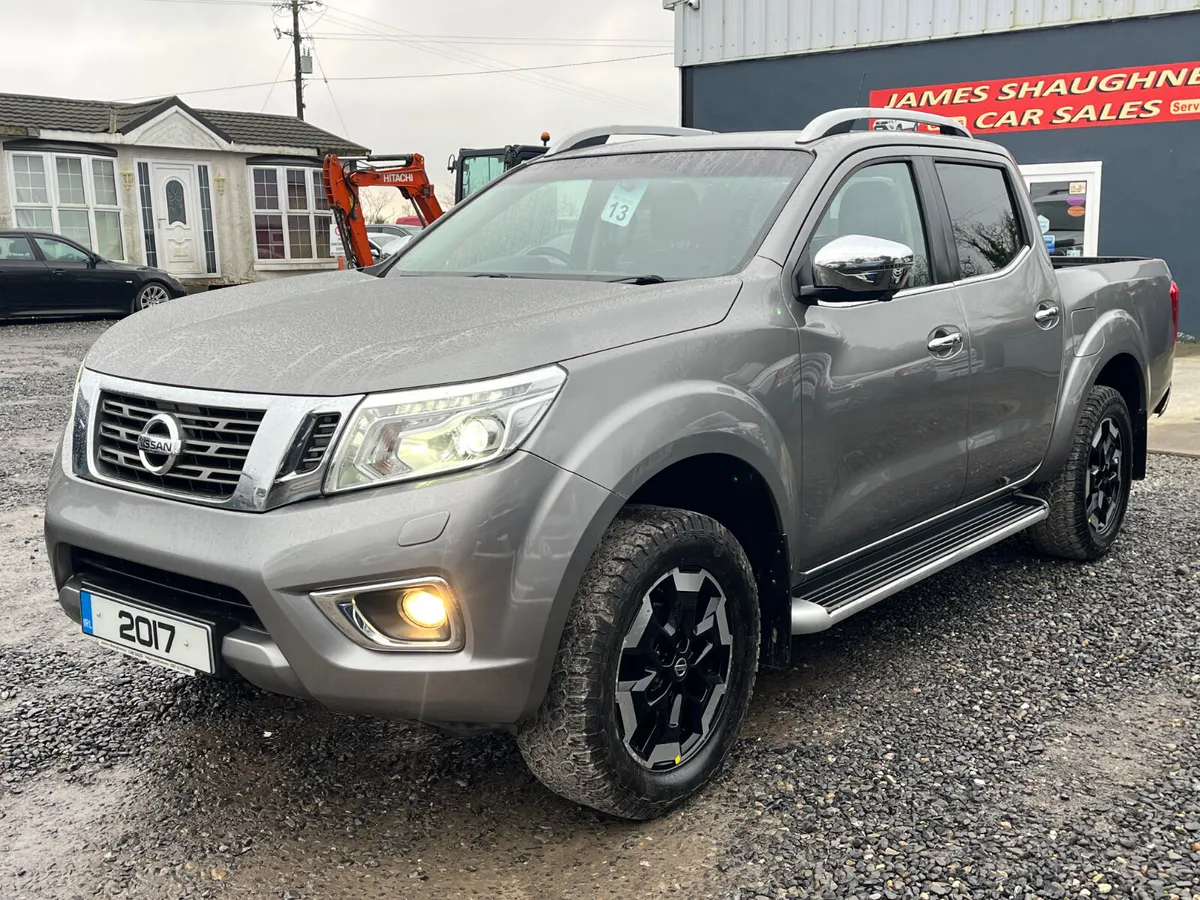 2017 NISSAN NAVARA TEKNA MANUAL - Image 4