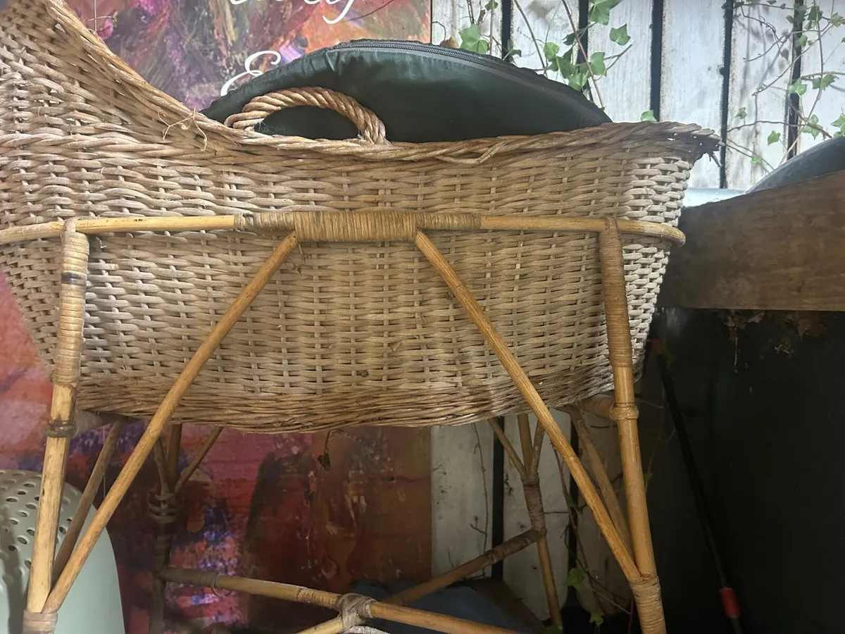 Travel  cot - Image 2