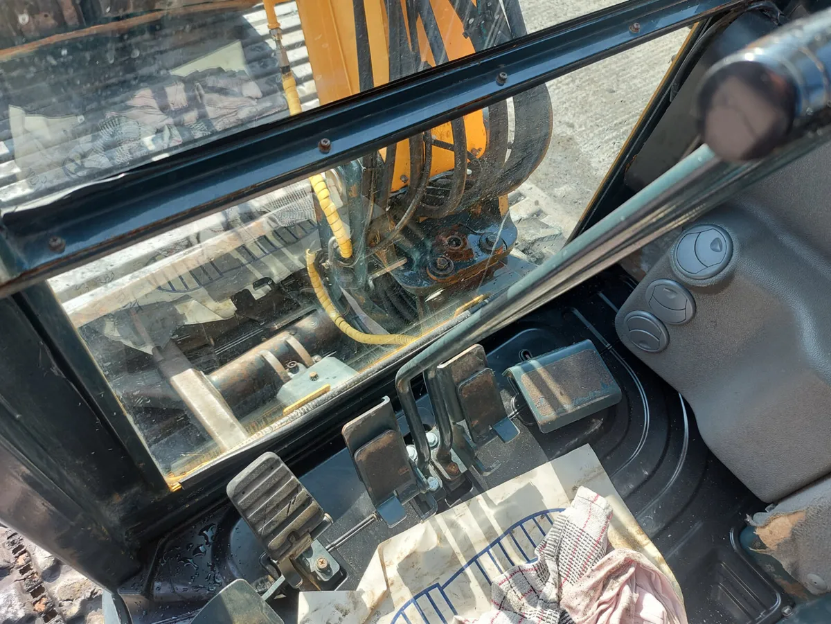 Mini digger - Image 3