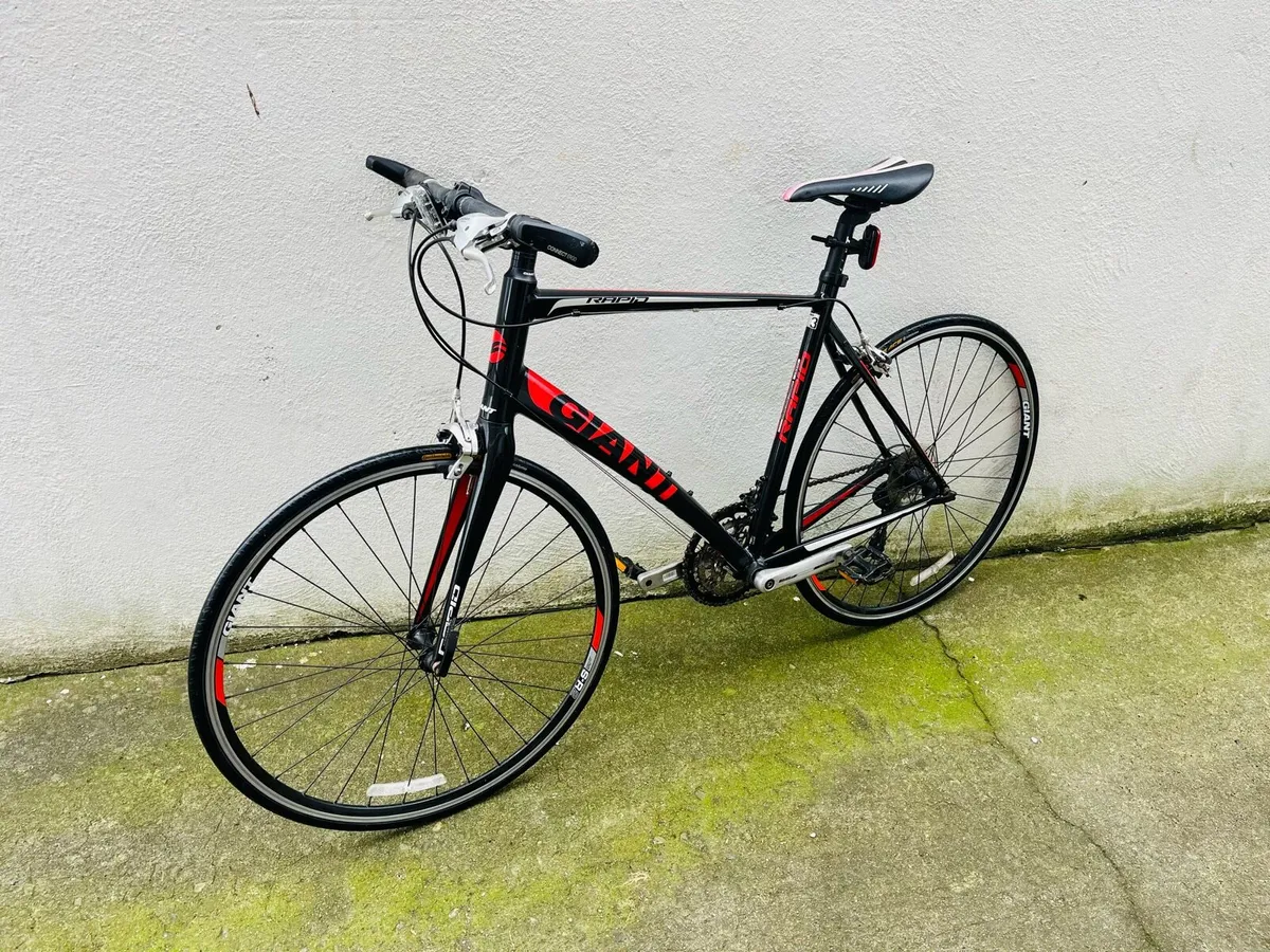 Giant Rapid hybrid bike - Image 1