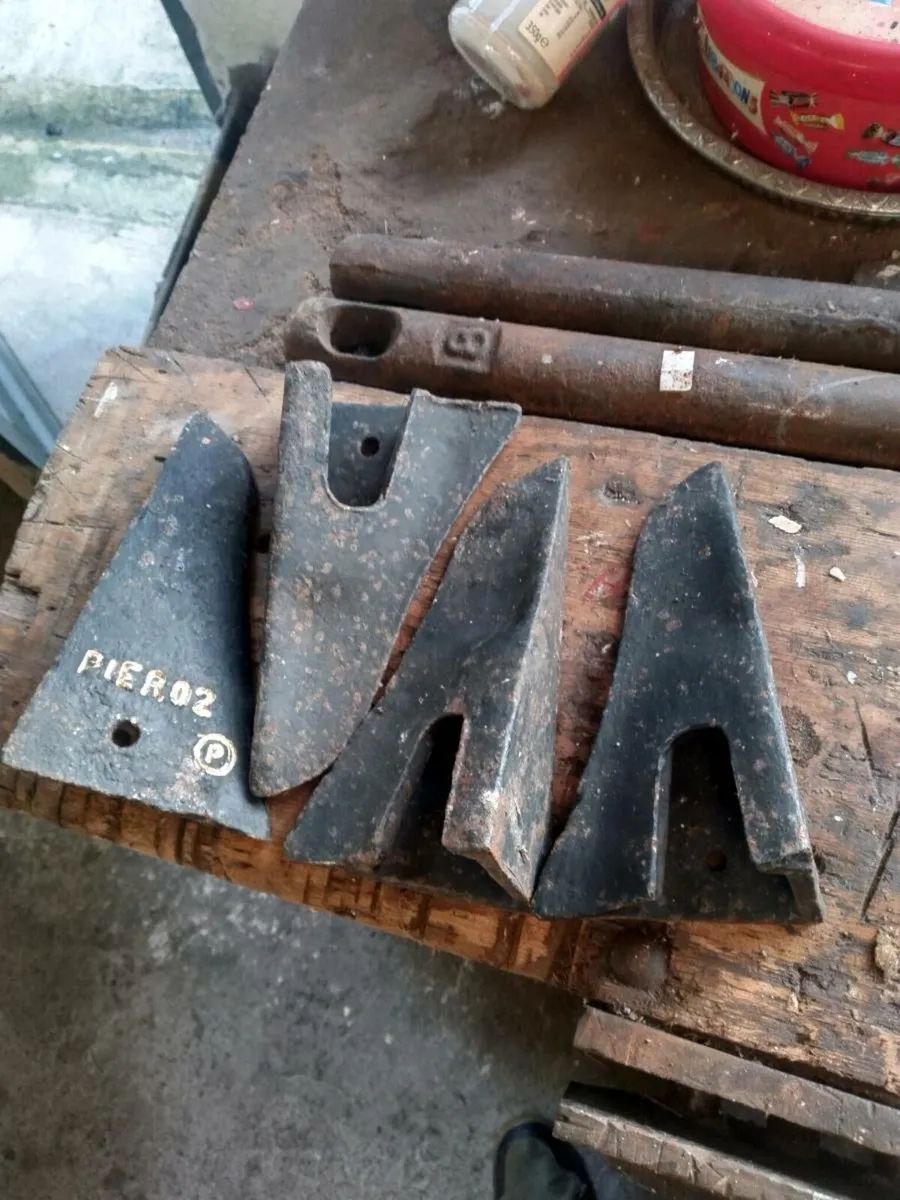 4. Antique PIERCE 02 points - Image 2