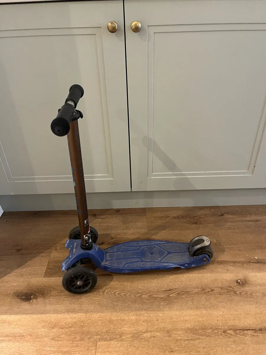 Free micro scooter - Image 2