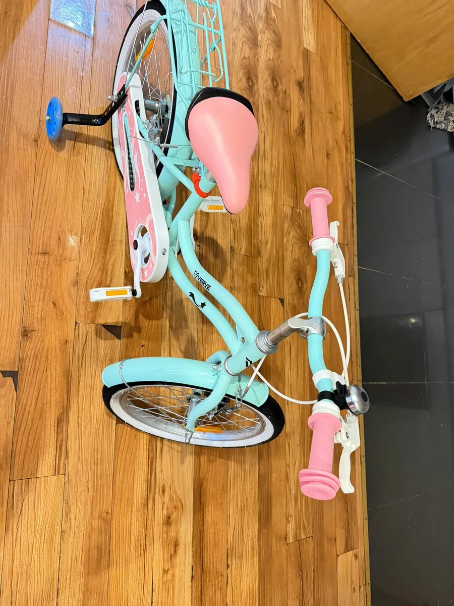 Child's Bike - Image 3