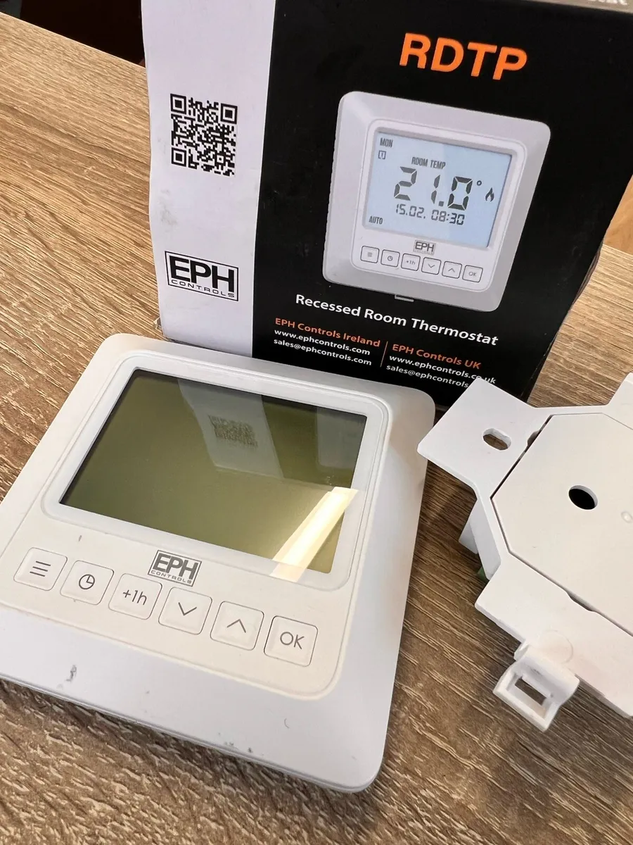 Programable Room Thermostat - Image 1