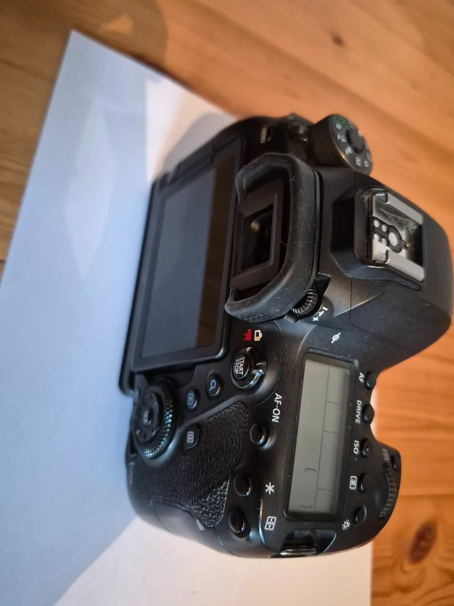 Canon 6D Mark II - Image 1