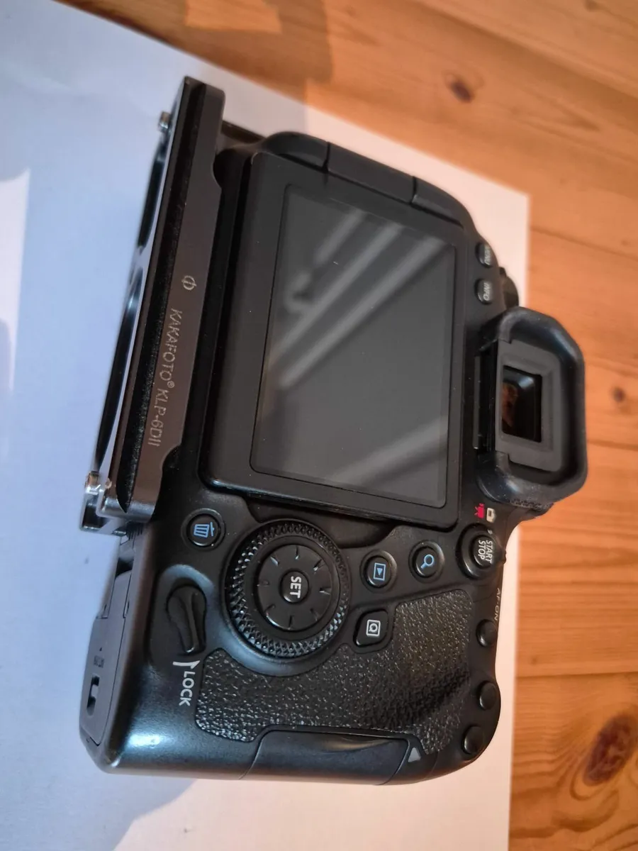 Canon 6D Mark II - Image 2