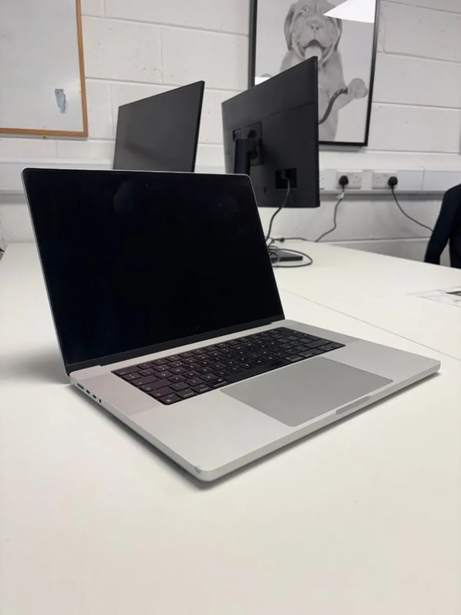 Apple MacBook Pro 16-inch M1 Max (2021), 32 GB RAM - Excellent Condition - Image 1