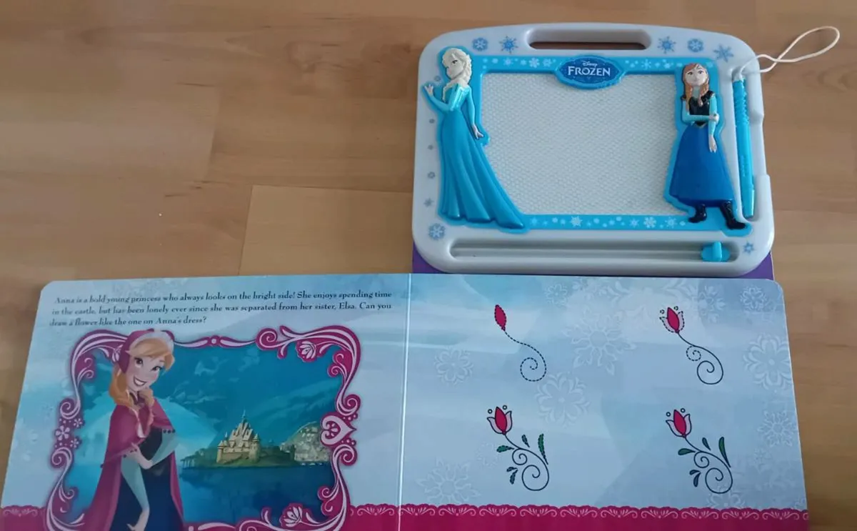 Disney Frozen Book - Image 2