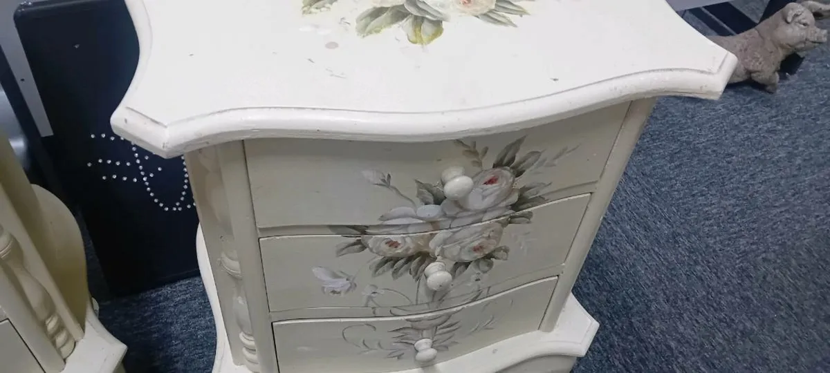 Decorative Lamp Stand With Drawers - Image 3