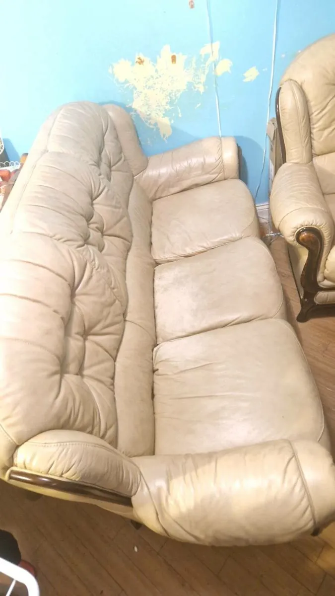 Sofa €250and €120wardrobe - Image 4