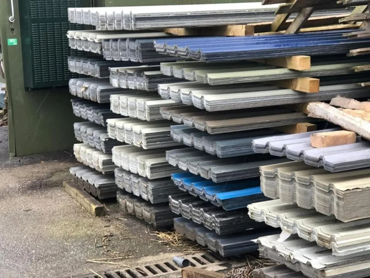 Closing down sale roofing sheets - Image 1