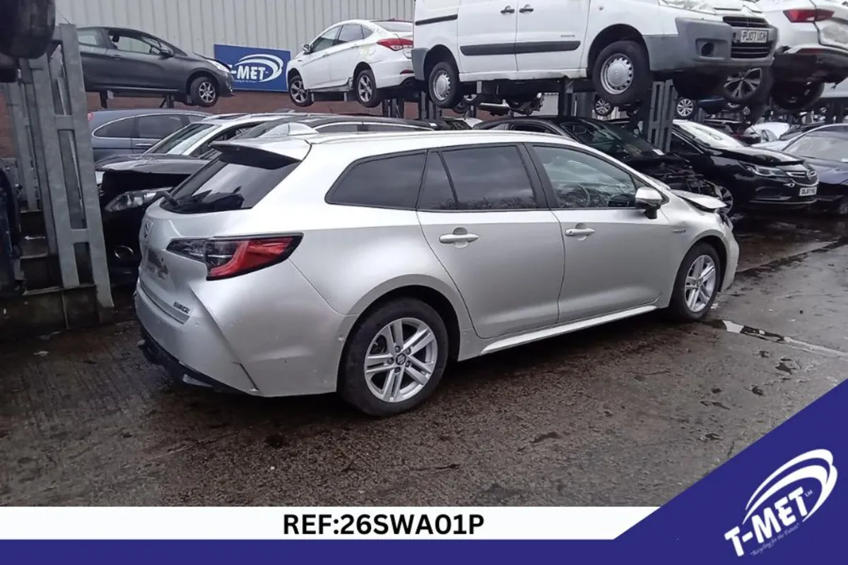 2021 SUZUKI SWACE BREAKING FOR PARTS - Image 1