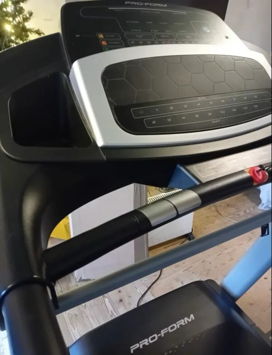 Proform 545i treadmill heavy duty - Image 3