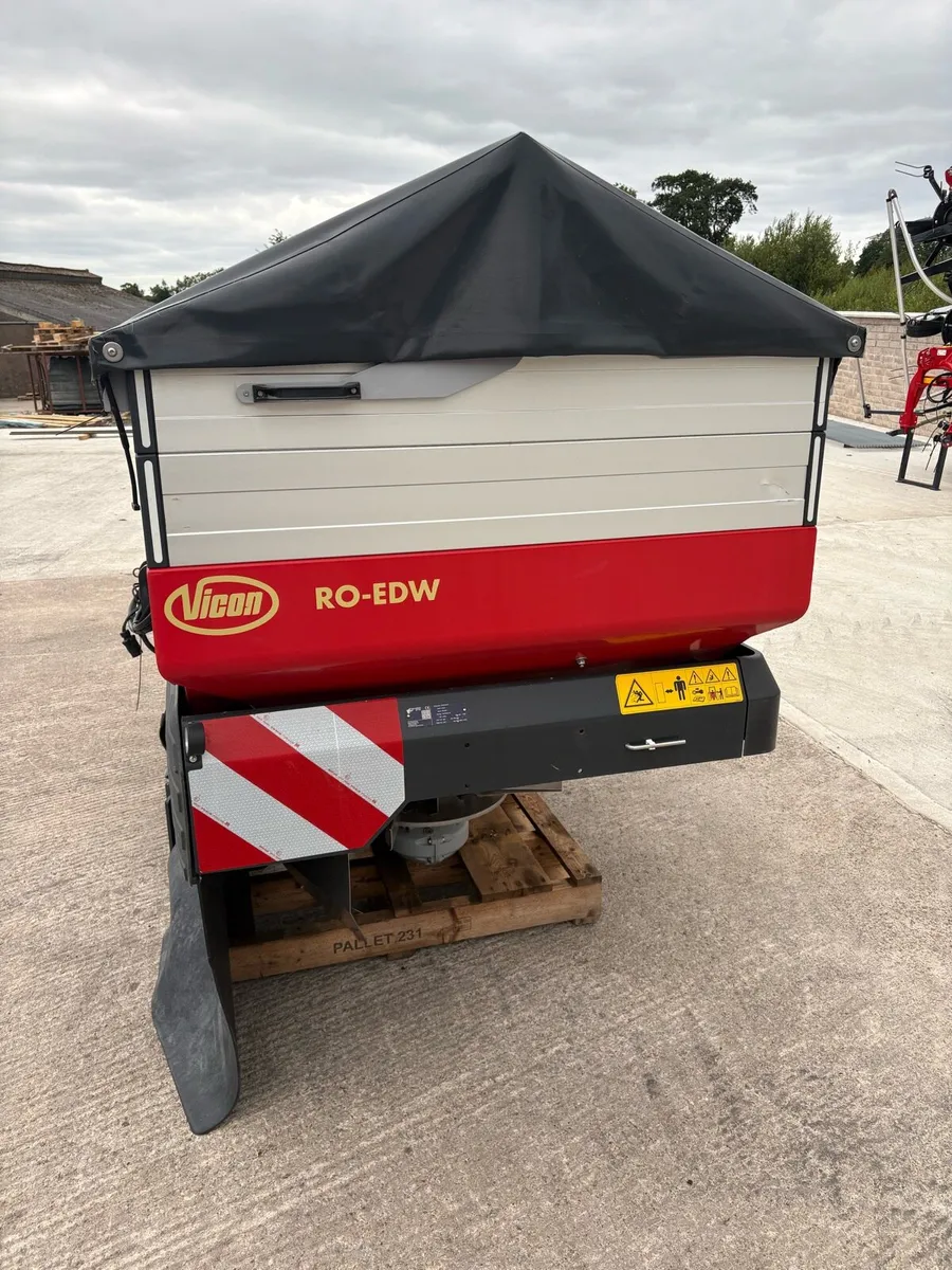 Vicon RO-EDW Weigh Cell Fertiliser Spreader - Image 2