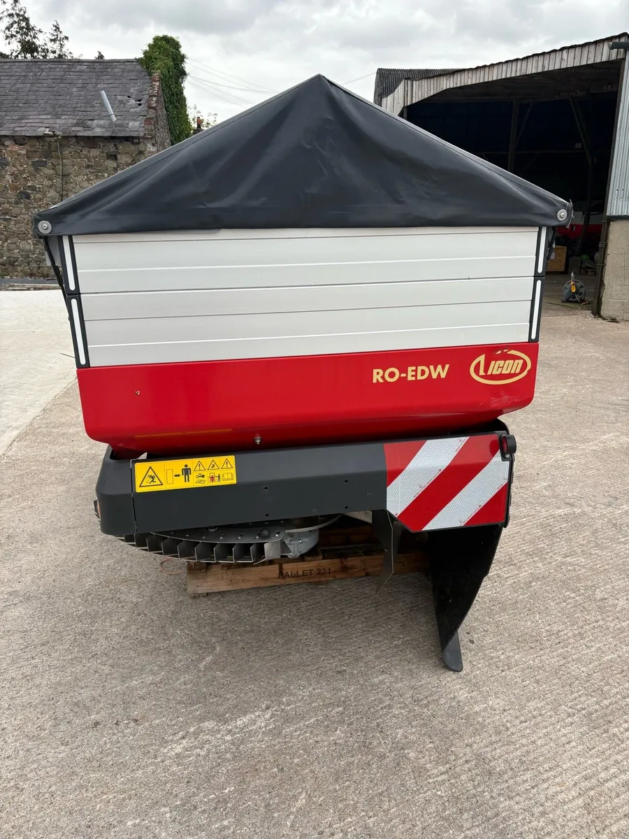 Vicon RO-EDW Weigh Cell Fertiliser Spreader - Image 4