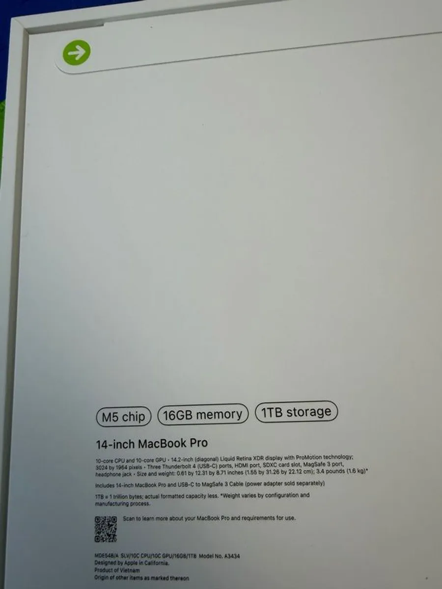 Macbook Pro M5, 16gb, 1tb, Brand New Sealed, - Image 2