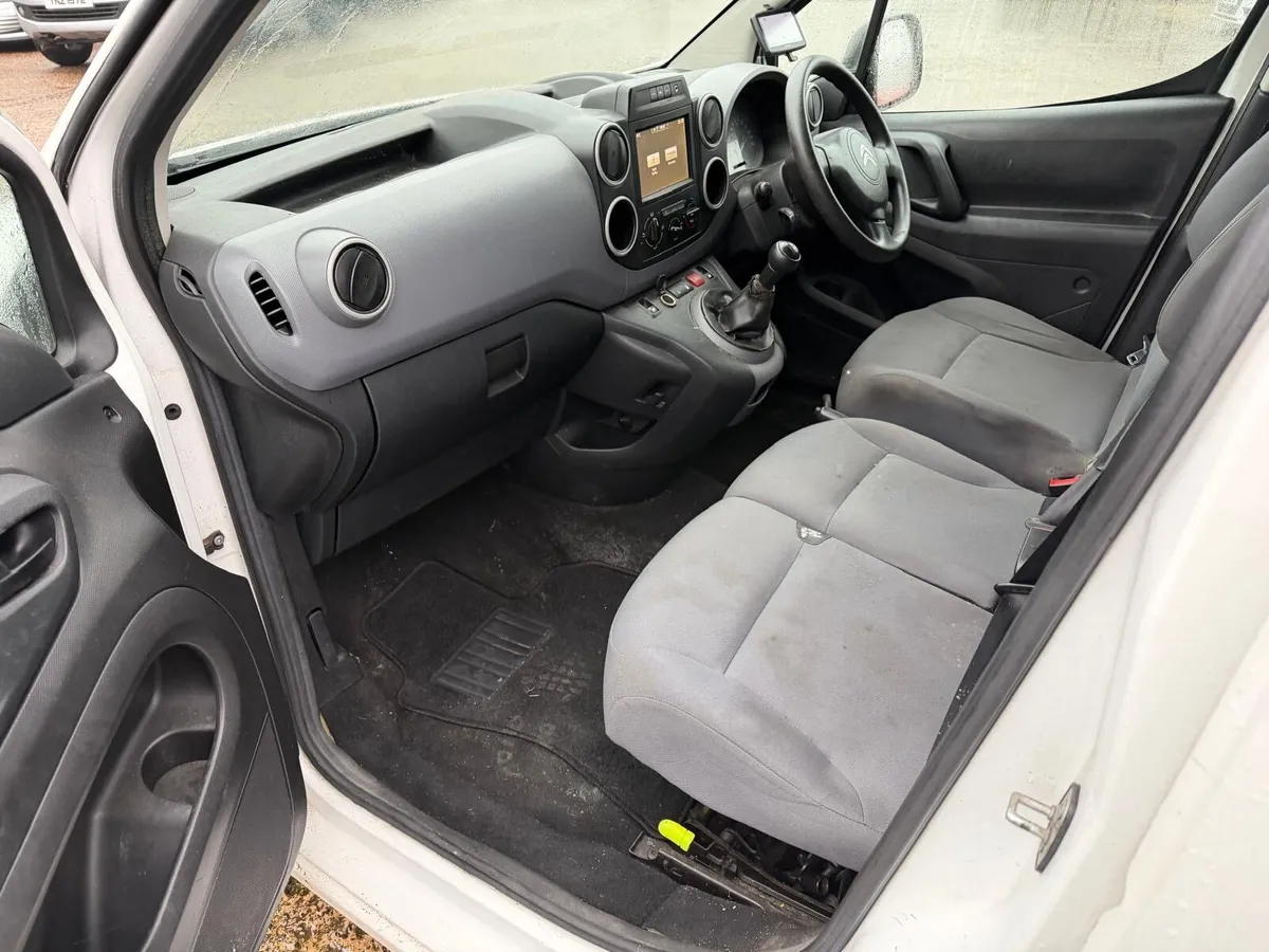 2015 Citroen berlingo 3 seat van - Image 4