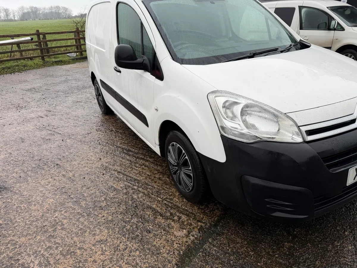 2015 Citroen berlingo 3 seat van - Image 2