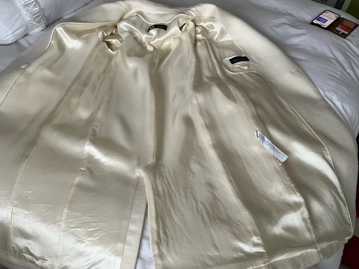 Zara Lady’s White Coat - Image 4