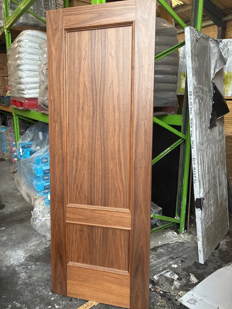 Solid Walnut Interior Door – 1981 x 711 x 40mm - Image 1