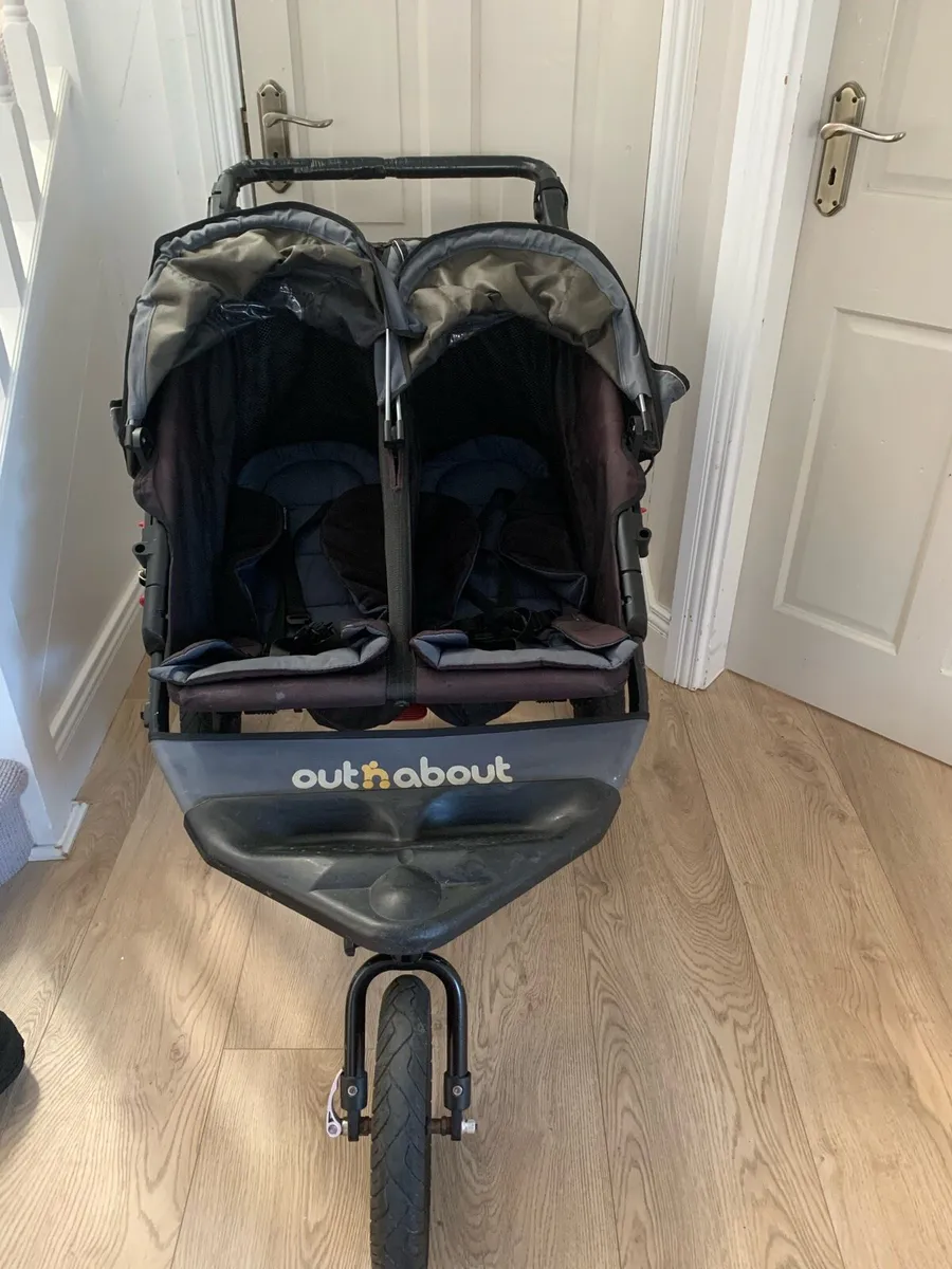 Out and about double buggy - Image 2