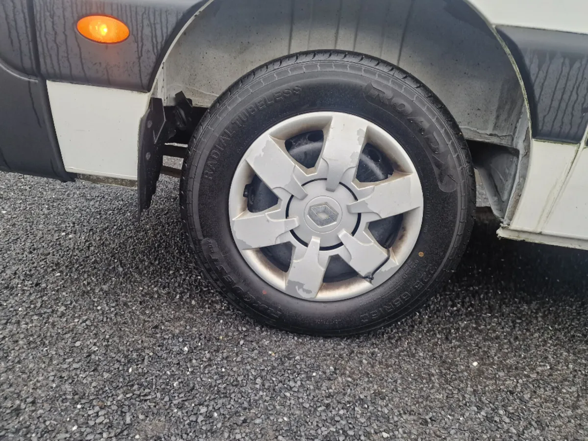 Renault Master FWD LM35 DCI 135 Business+ E6 - Image 4