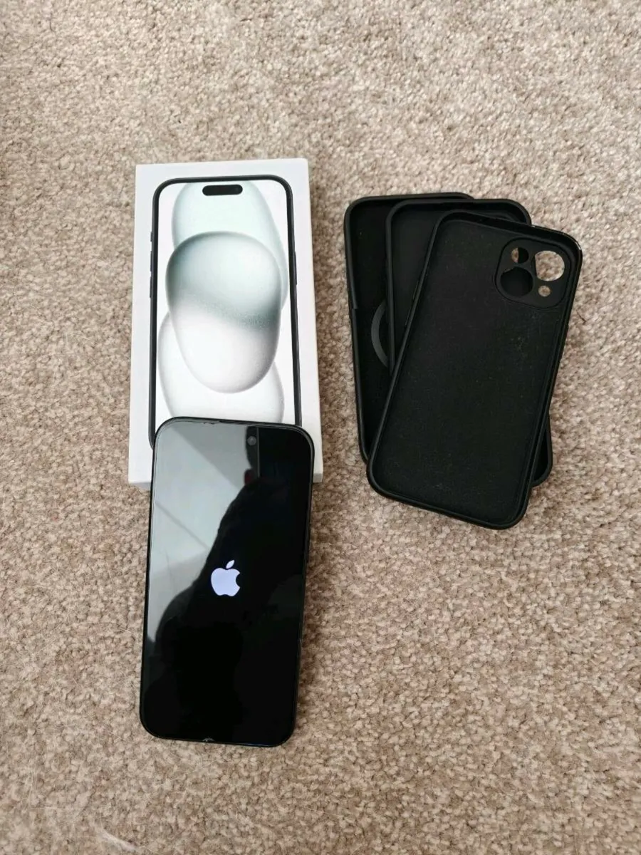 iPhone 15 unlocked - Image 1