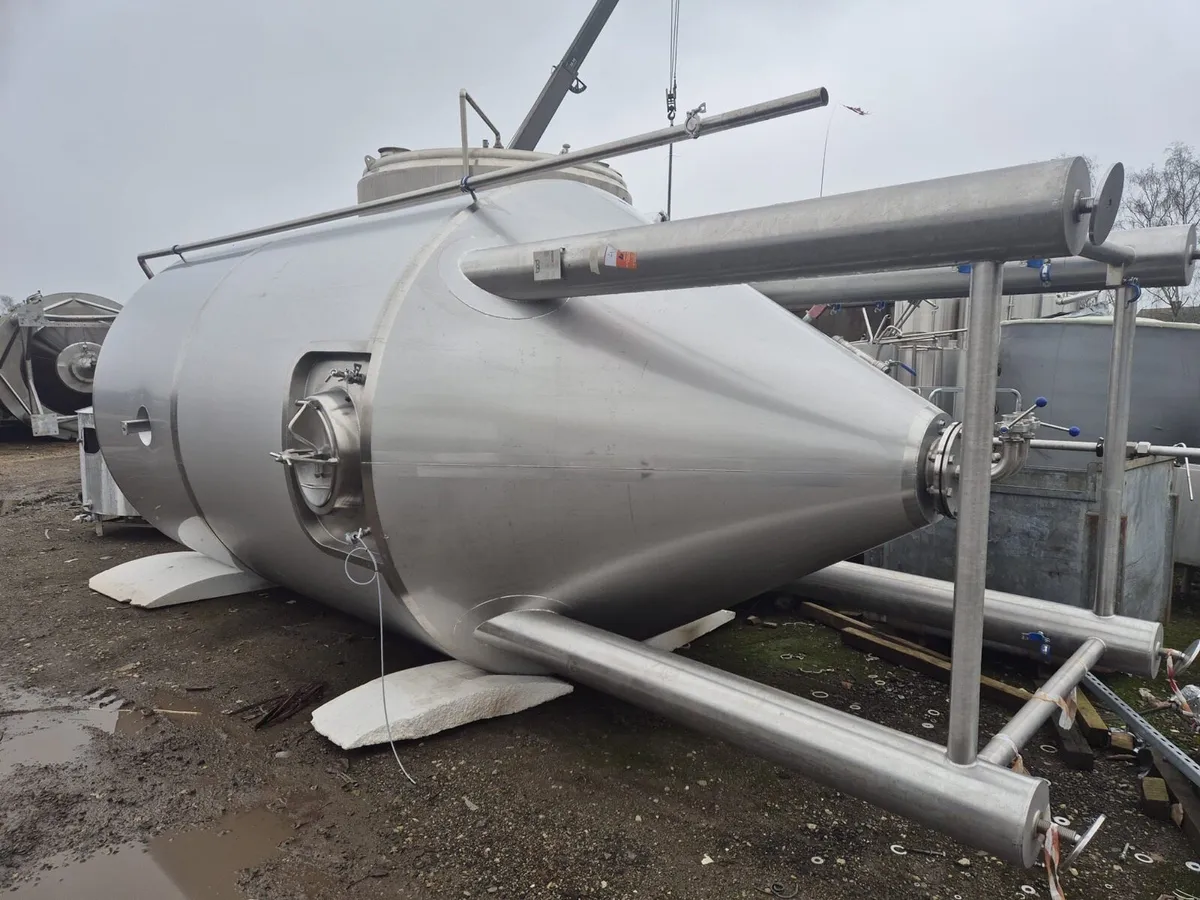 18,700L Stainless Steel Fermentation Vessels/Tanks - Image 1