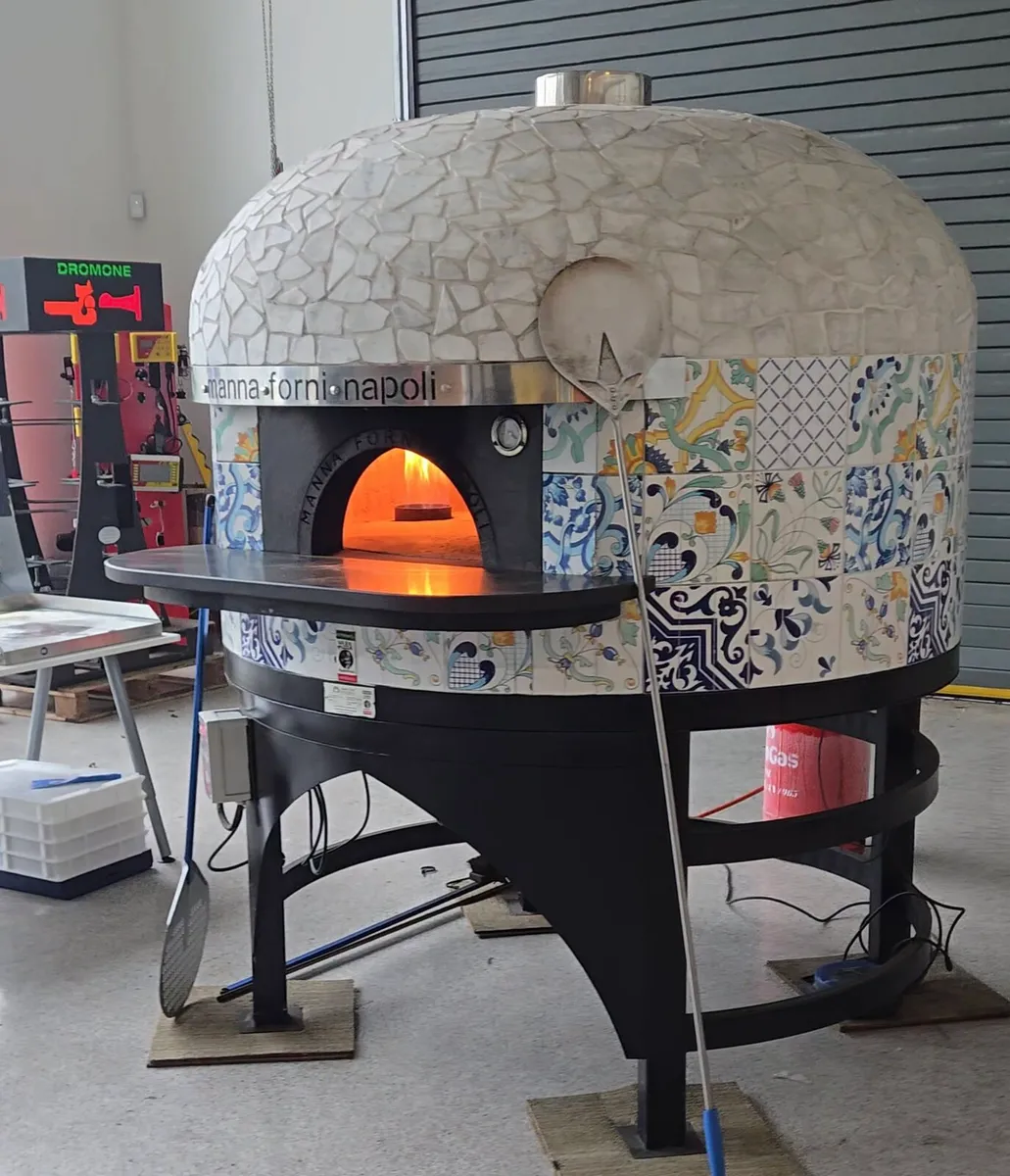 pizza oven - Image 1